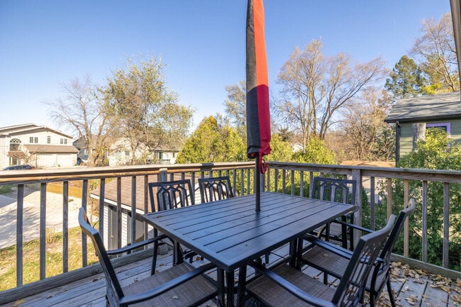 Building Photo - 204 Washington Park Blvd