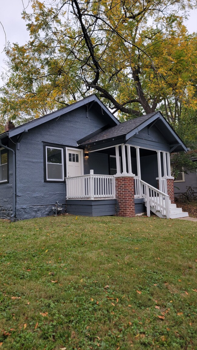 Building Photo - 6636 Tracy Ave