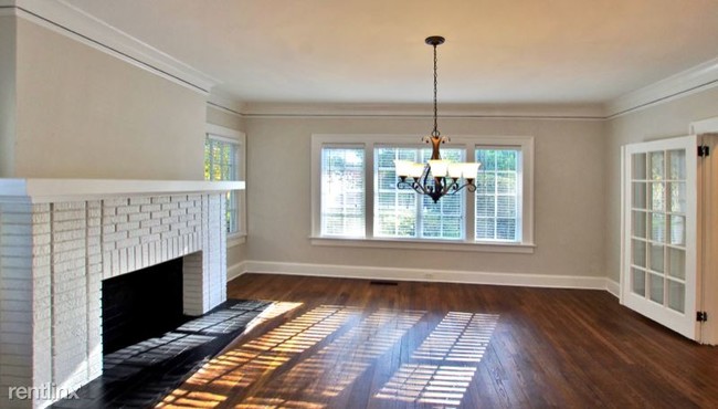 Building Photo - 5 br, 3 bath Apartment - 784 Briarcliff Rd NE