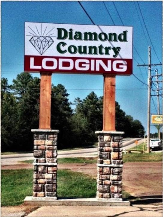 Primary Photo - Diamond Country Lodging