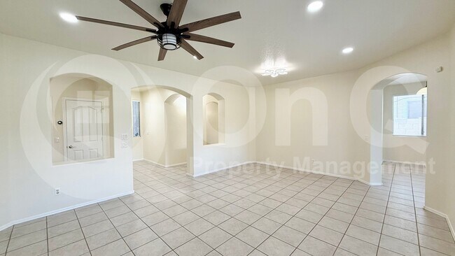 Foto del edificio - 3674 E Bluebird Pl