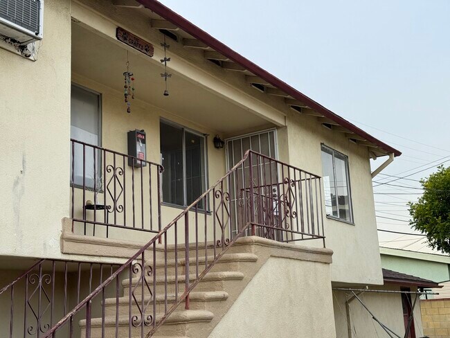 Foto del edificio - 117 E Hammel St