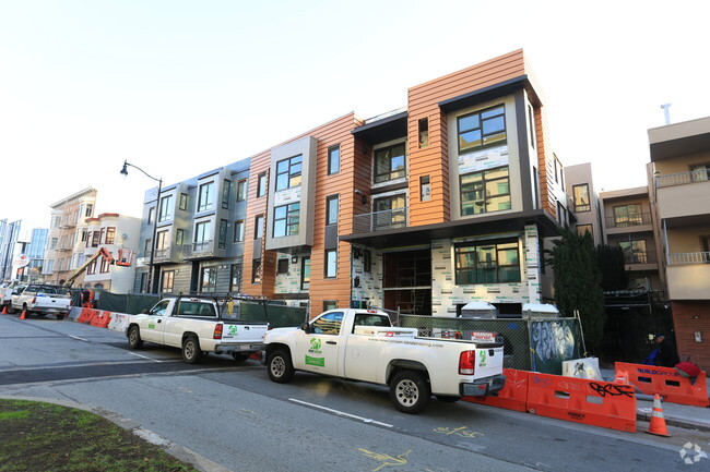 Building Photo - Thirty Five Dolore