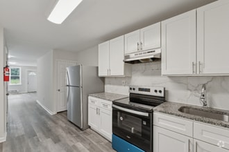 Building Photo - 931 W York St