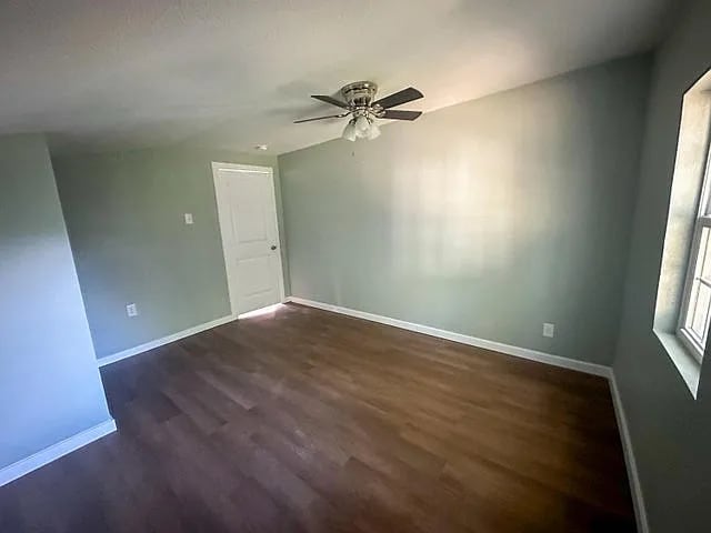 Building Photo - 1835 W Chestnut St