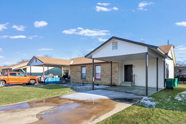 Foto del edificio - 1622 Kelly Dr