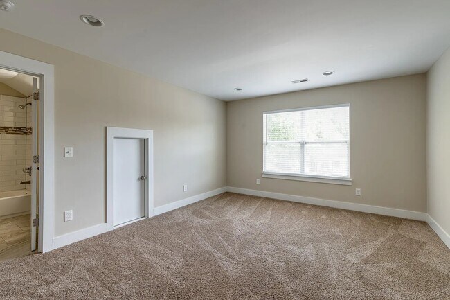 Mezzanine - 1715 21st Ave N