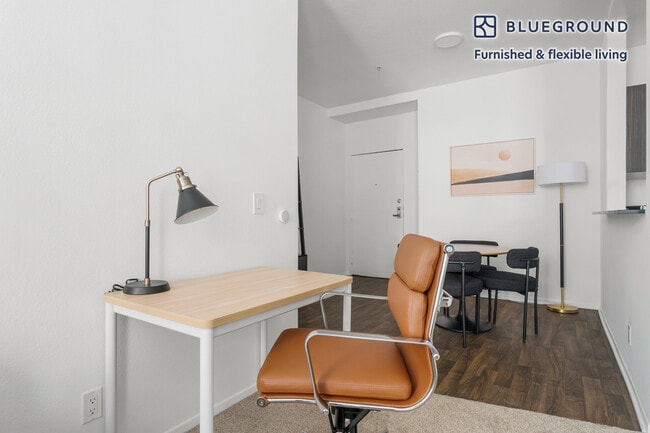 Building Photo - 435 S Detroit St