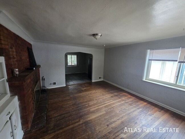 Building Photo - 2208 N 10th Ave