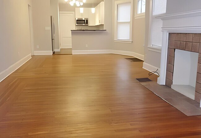 Foto del edificio - 2642 Madison Rd