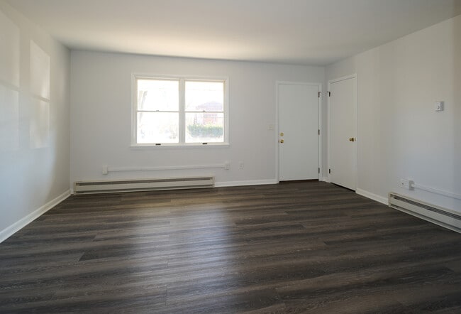 Entrance_Living Room - 327 Strouse Ave