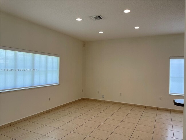 Building Photo - 7861 NW 159th Terrace