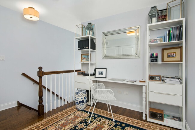 Foto del edificio - 843 W Lill Ave