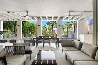 Building Photo - 785 Crandon Blvd