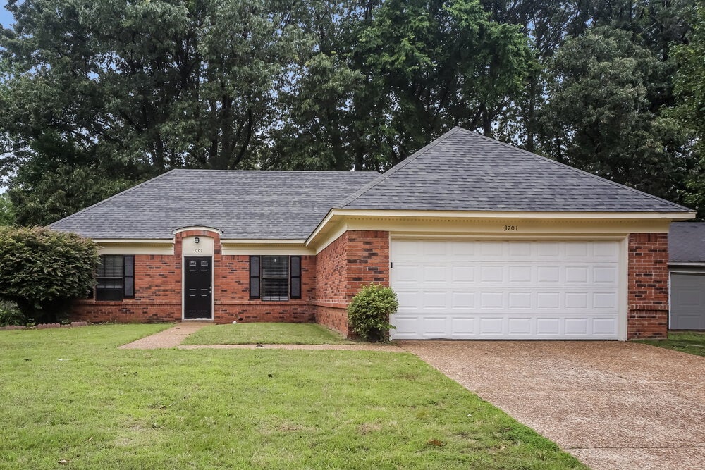 Foto principal - 3701 Burkehill Dr