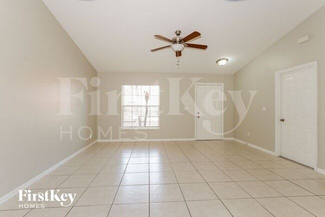 Building Photo - 3562 SW Carmody St