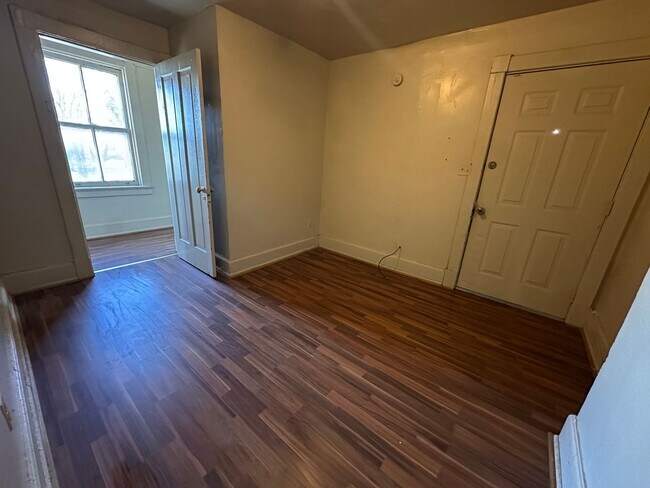 Foto del edificio - Two bedroom in Lynchburg! Located on the bus line!