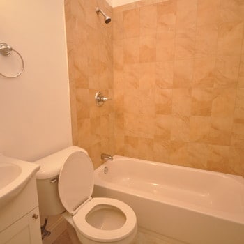 Photo - 1603 W Diamond St Apartment