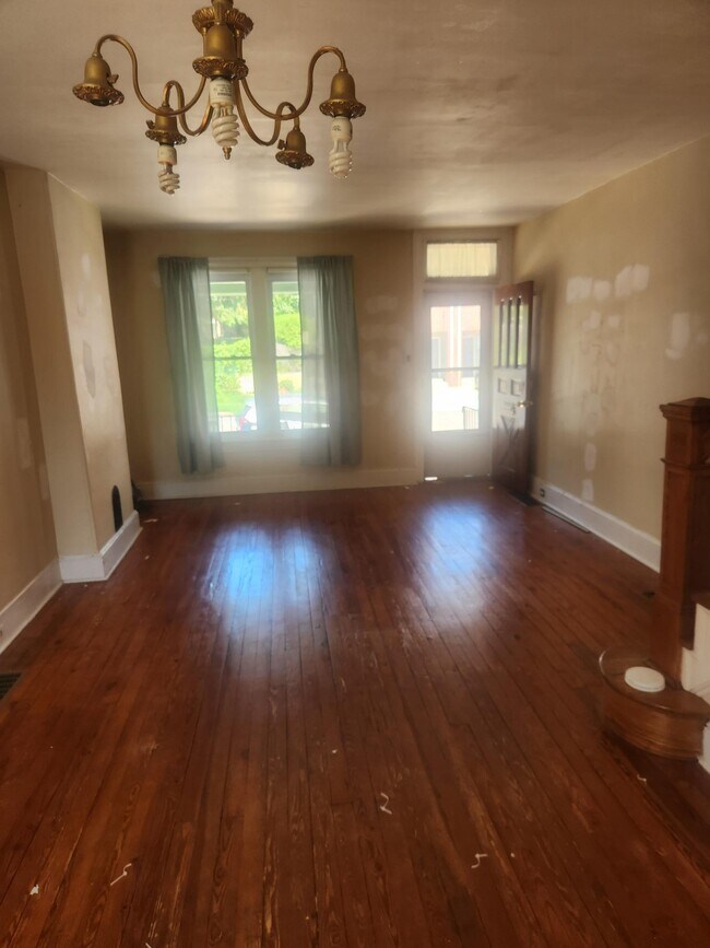 Foto del edificio - 535 Green Ln