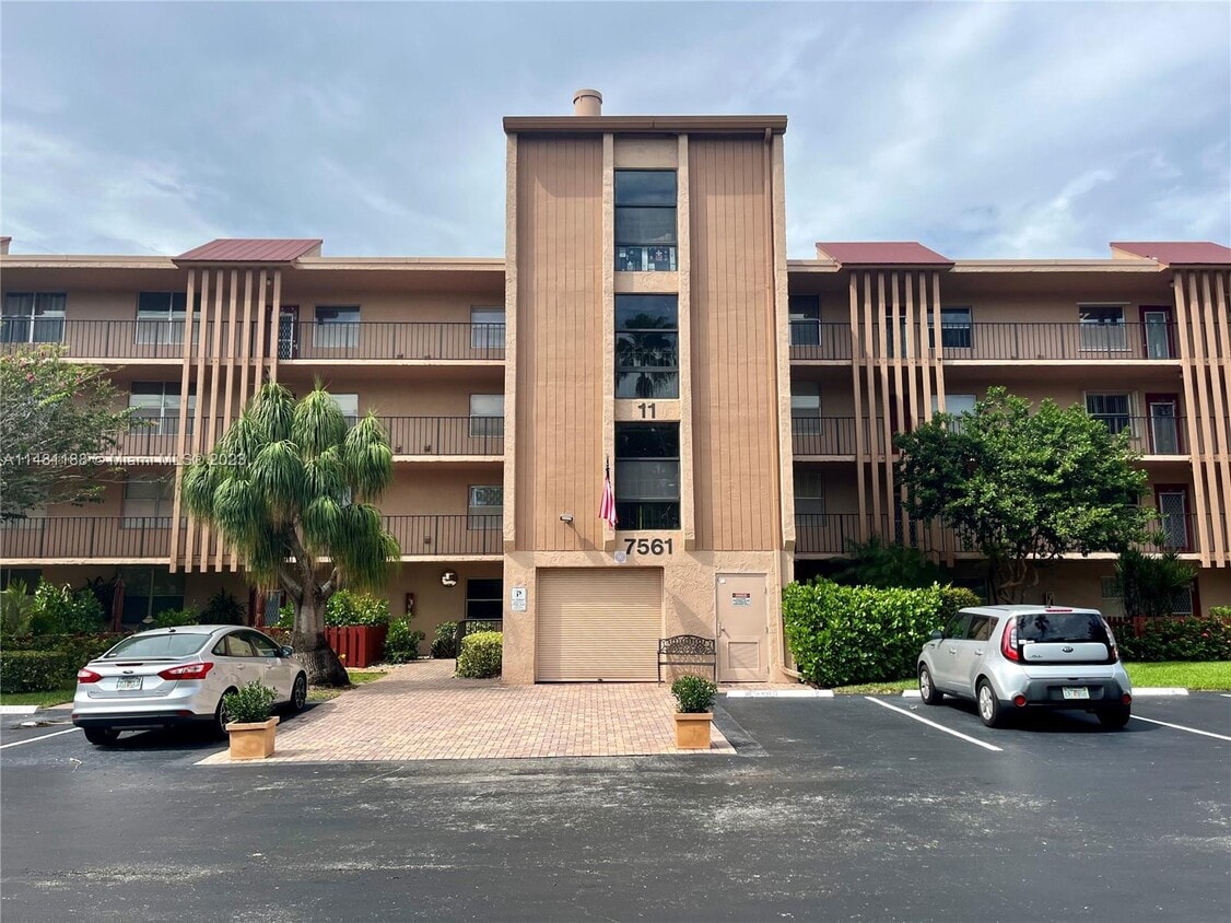 7561 NW 1st St Unit 406, Margate, FL 33063 Condo for Rent in Margate, FL