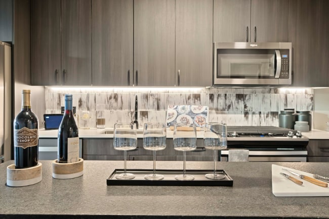 Building Photo - 182 N Ada St