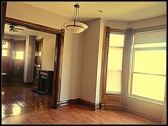 Building Photo - 1527 W Cullerton St