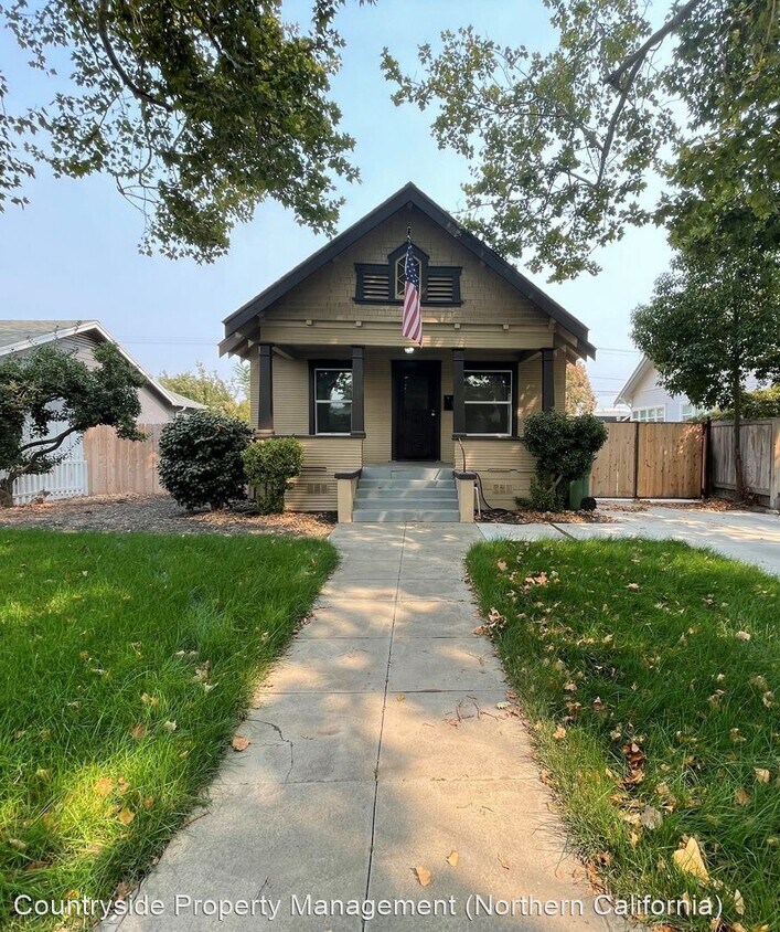 Primary Photo - 3 br, 1.5 bath House - 315 N Broadway