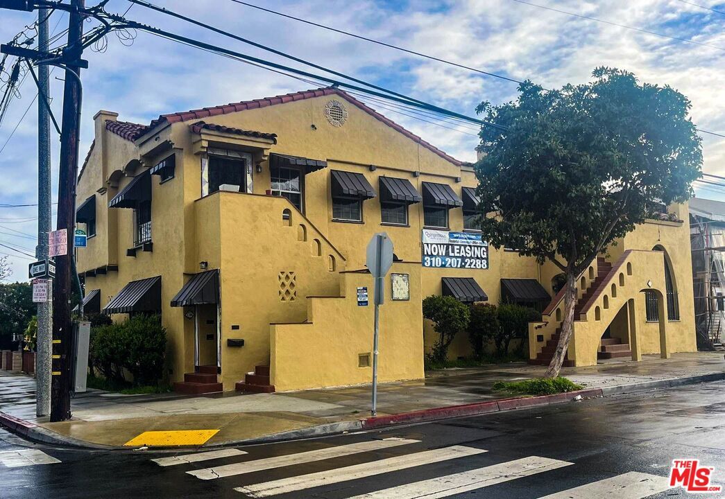 Foto principal - 1203 E 15th St