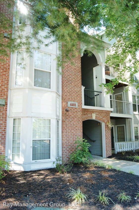 Foto principal - 4401 Silverbrook Ln