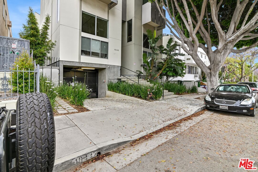 1040 N Curson Ave Unit 1, West Hollywood, CA 90046 Condo for Rent in