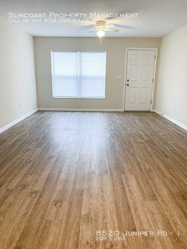 Foto del edificio - BRAND NEW Triplex for Rent!