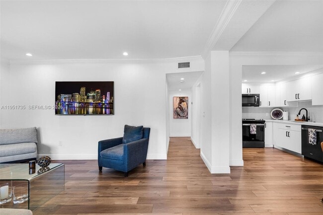 Building Photo - 5930 SW 47th St