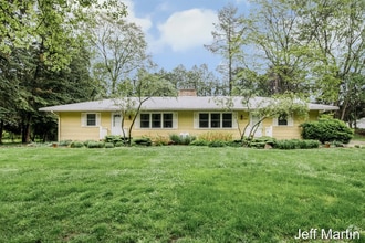 Building Photo - 546 Nordberg Ave NW