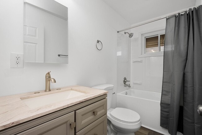 Photo - Beautiful 2 bedroom home in Port Vue available August 15!