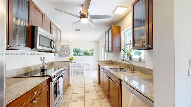 Building Photo - 8235 SW 63rd Ct