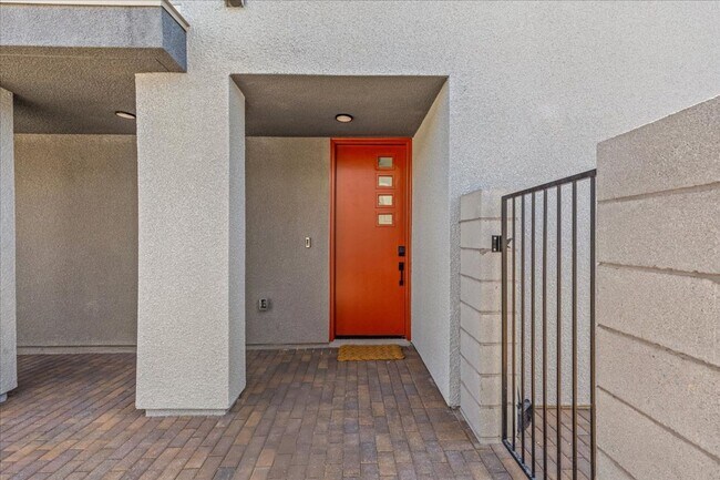 Foto del edificio - 10489 Mountain Aster Ave