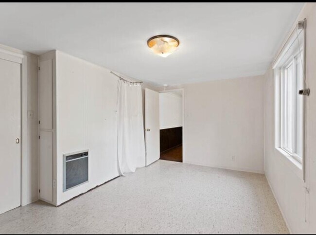 Downstairs bedroom - 3723 E 16th Ave