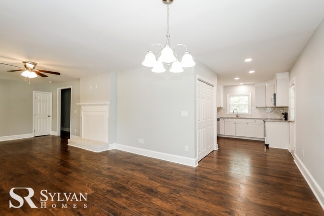 Building Photo - Adorable 3BR 2BA home