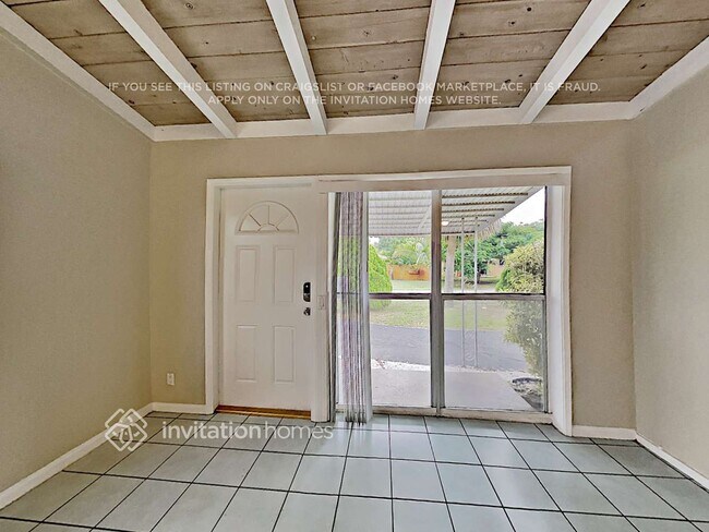 Building Photo - 1275 SW 28th Rd