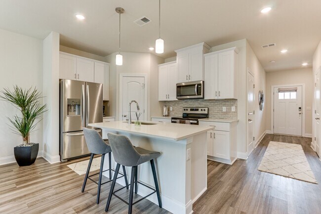 Building Photo - 806 Arrington Wy