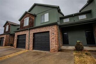 Building Photo - 786 W Breeze Cove