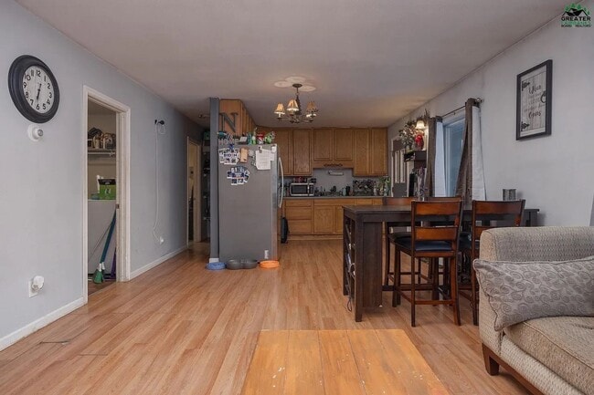 Building Photo - 1469 Redmond Ave