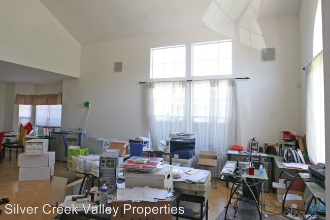 Building Photo - 3 br, 2.5 bath House - 2099 Wendover Ln.