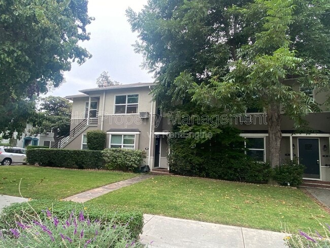 Photo - 228 East Maple Street Apartment