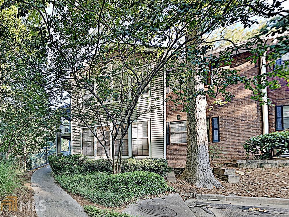 Foto principal - 102 Barrington Hills Dr