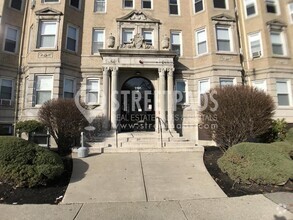 Building Photo - 1191 Boylston St