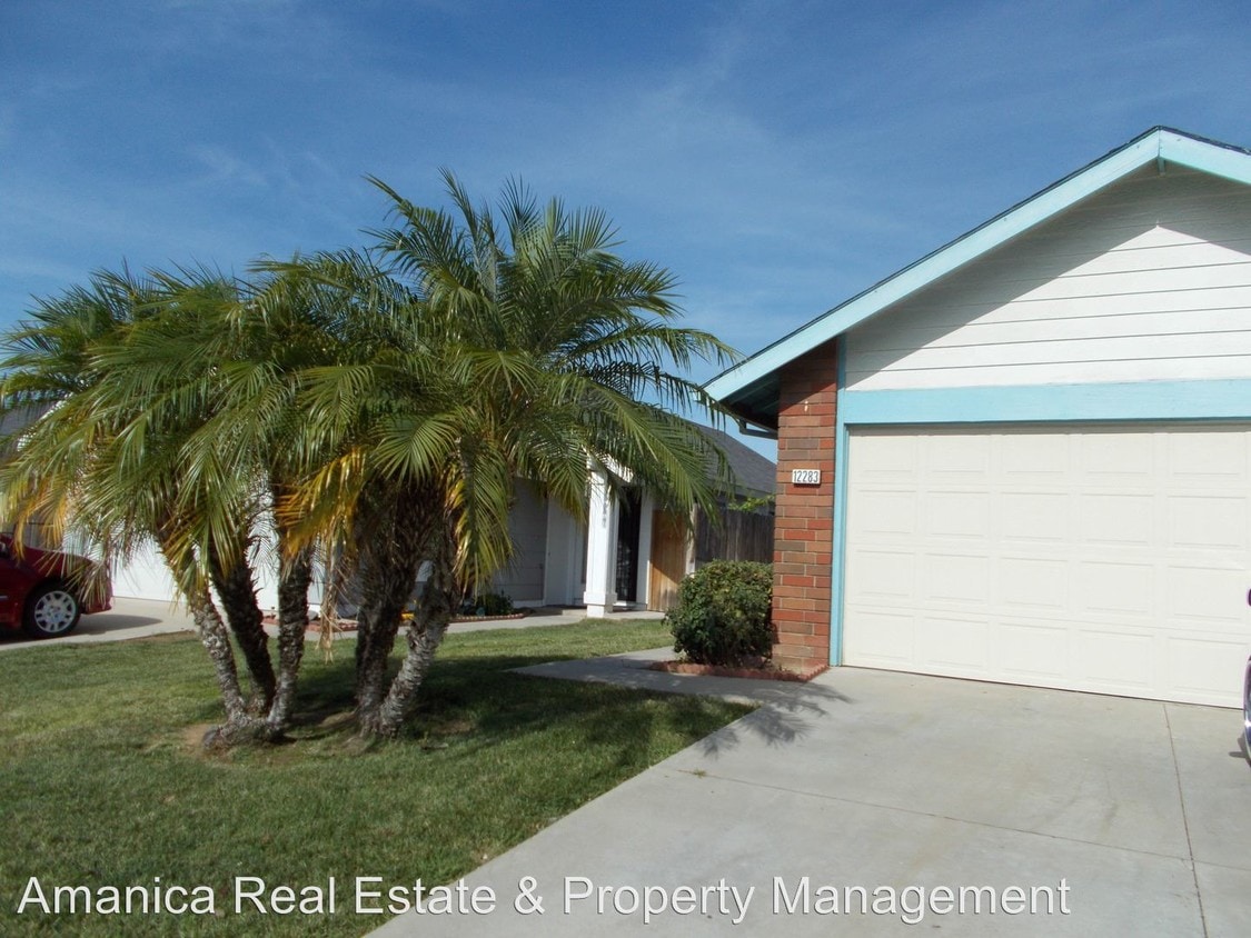 Primary Photo - 3 br, 2 bath House - 12283 Hythe St
