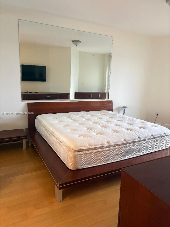 Foto del edificio - 9595 Collins Ave