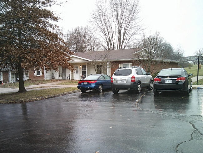 Building Photo - 400 Tella Jane Ln