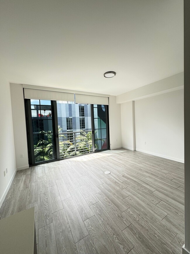 Foto del edificio - 275 NW 26th St